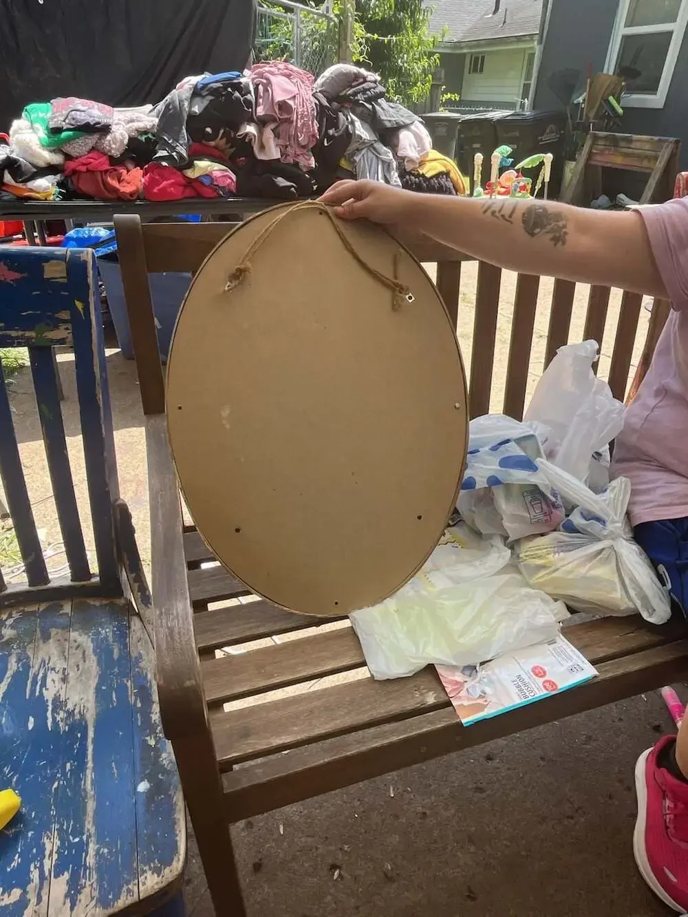 Unknown vintage oval
